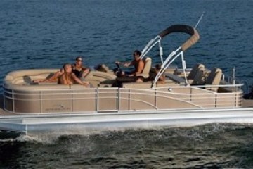 a small boat in a body of water